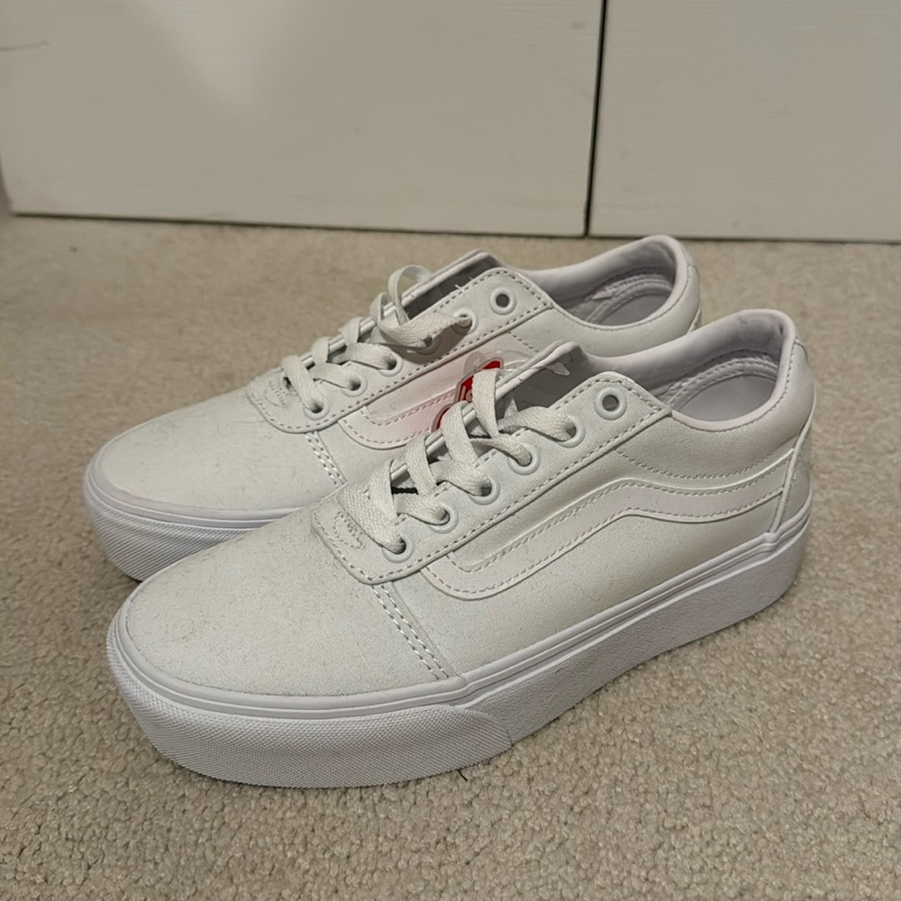 NWT Vans